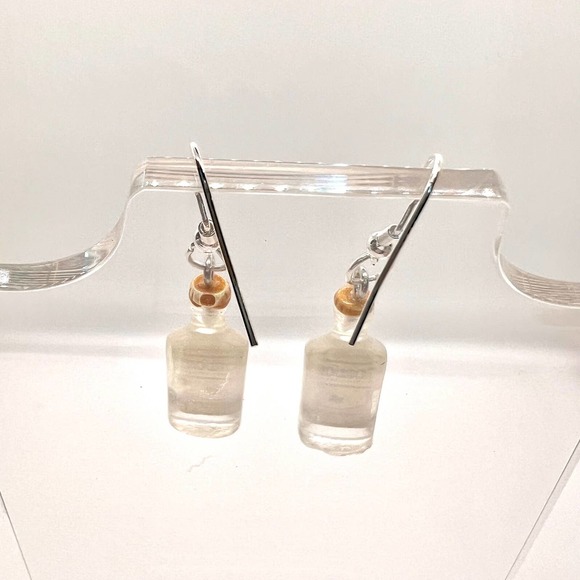 Gordons Gin Earrings - Alcohol Earrings - New Years Earrings - Party Earrings - Picture 4 of 8